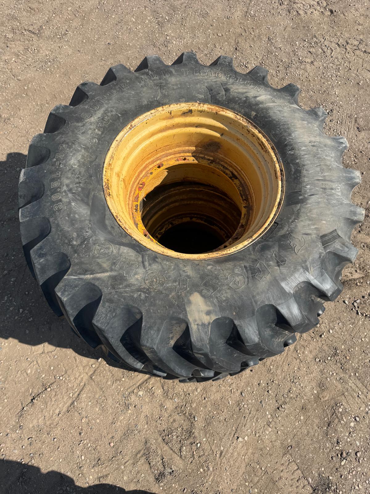 30.5L-32 Tires