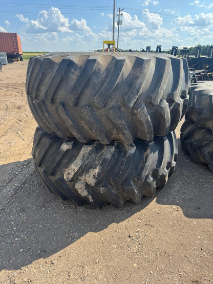 30.5L-32 Tires