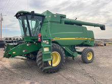 2000 9650 John Deere combine
