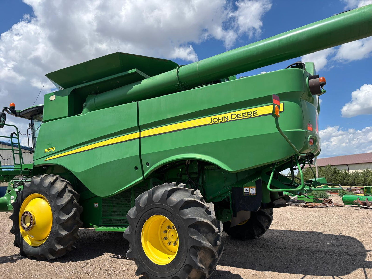 2015 S670 John Deere Combine